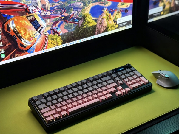 狼蛛 V98 Pro 黑莓粉三模键盘，我的办公生产力好物实测