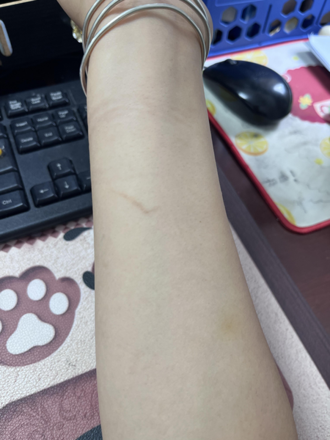 猫摸着摸着突然咬人?"过度刺激"查无实验,测到的是另一件事