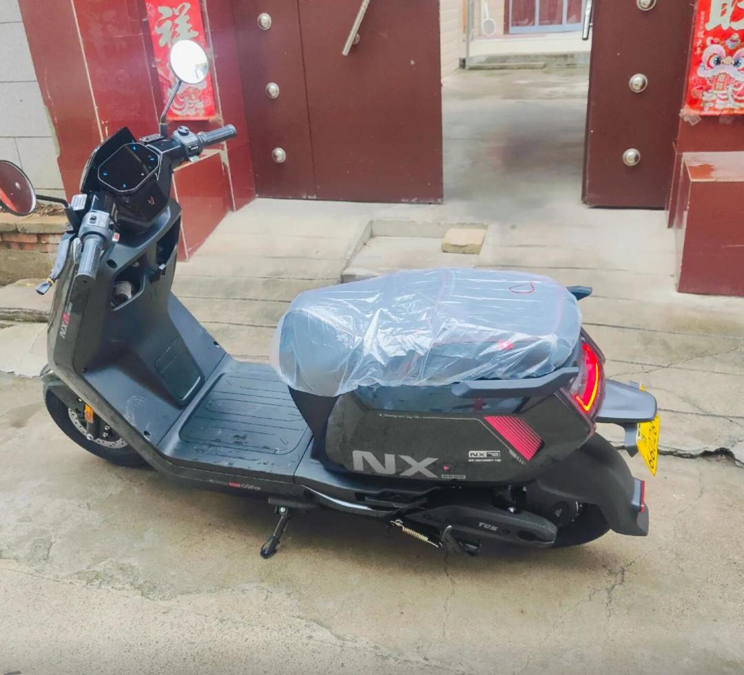 双11开门红单日卖出2.2万台,小牛NX70的3999“廉价电摩”,前面横着三道坎