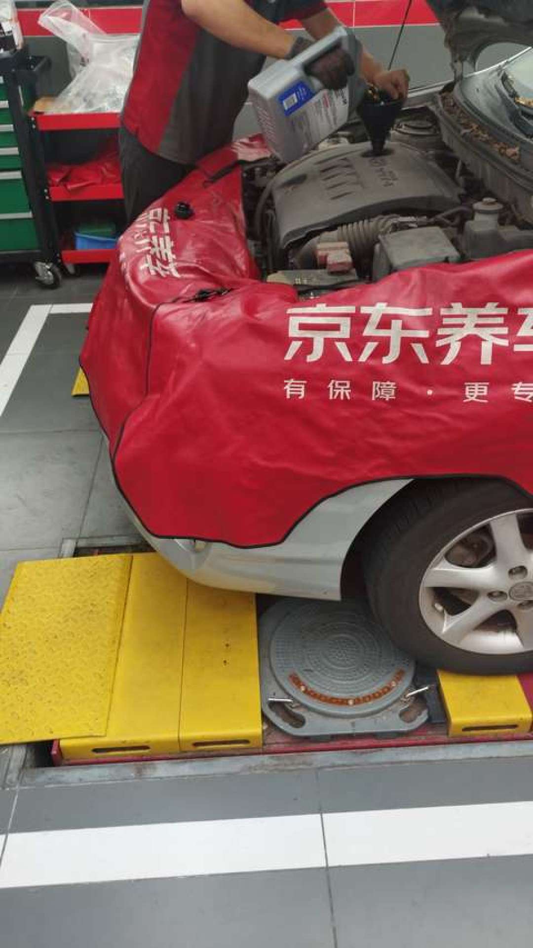 双11被京东猛推的“美孚1号黑金”:是金美换壳,还是减配版?先看瓶身背面这三行字