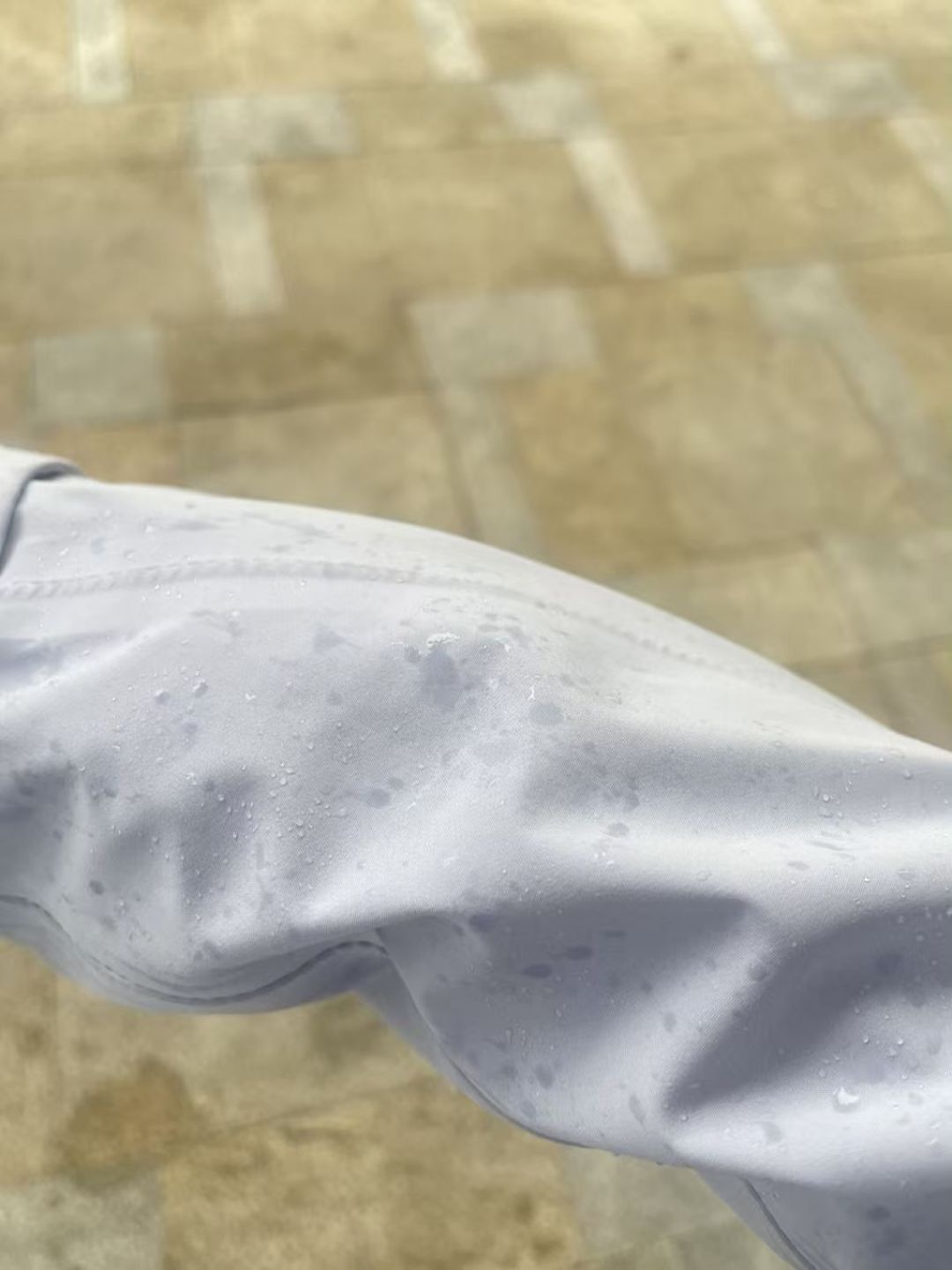 户外外套不是穿旧的:一半是洗坏的,一半是放坏的