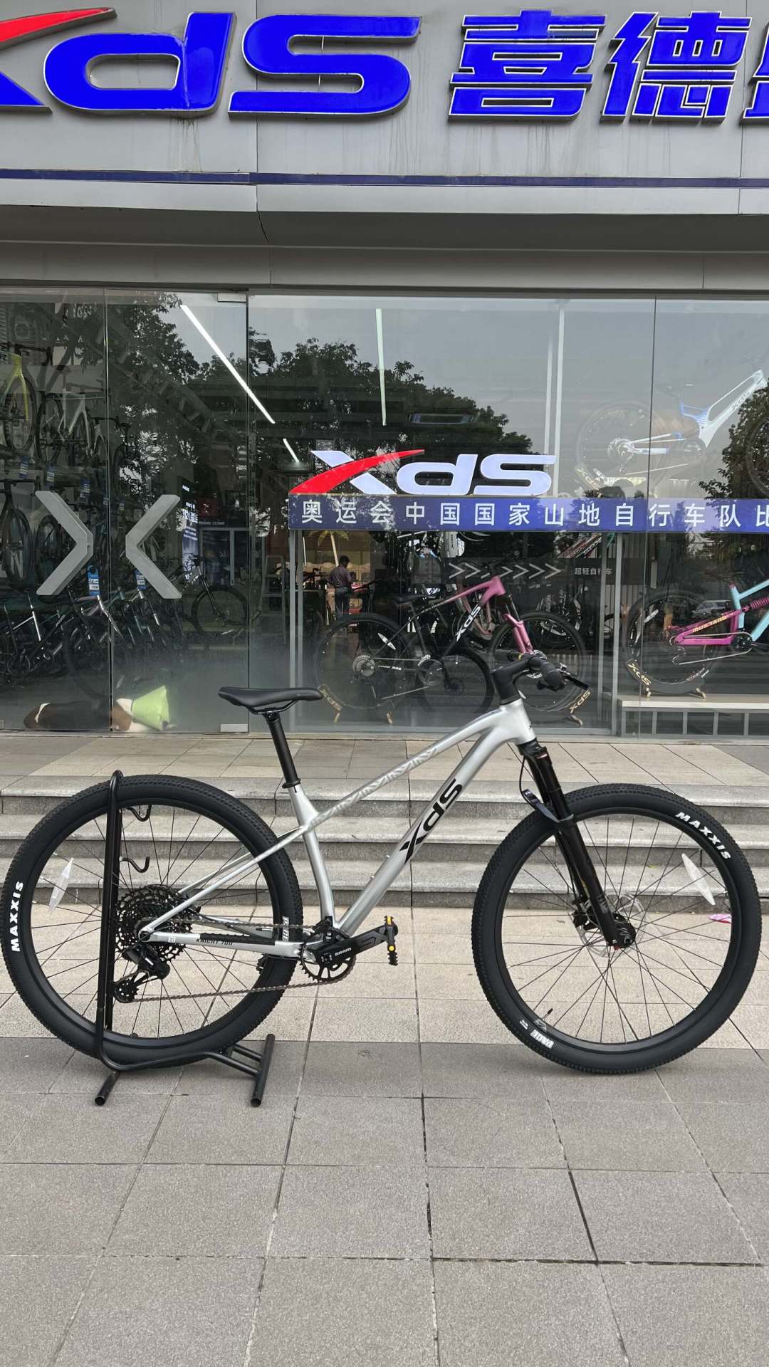 传奇500Plus和侠客700只差500块：我把26款喜德盛的三条套件路线和七处简配账排完，双11牵车前看