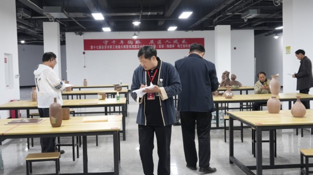 300元学傩面、899元烧玻璃：年底爆火的旅游兴趣班，值不值看这篇