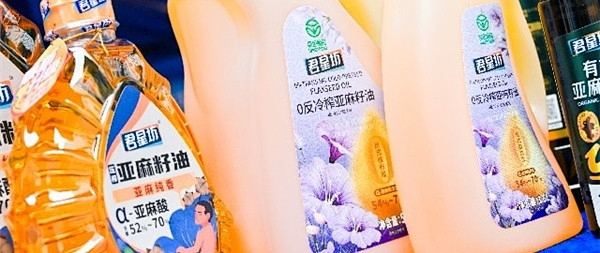 Omega-3含量高的亚麻籽油怎么挑？几款值得关注的品牌与入选理由