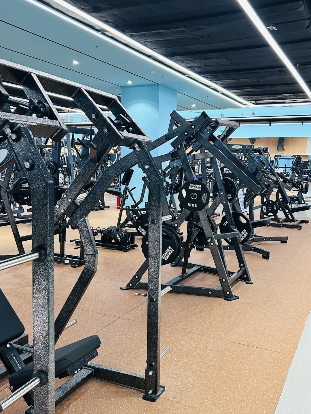 练腿第二天，下楼梯得侧着身：酸痛不是练到位，今天练不练看这3条