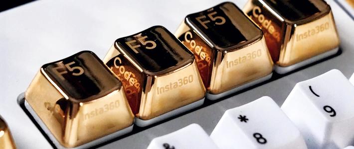 35g黄金键帽超4万，利润却跌了94%：影石在赌什么