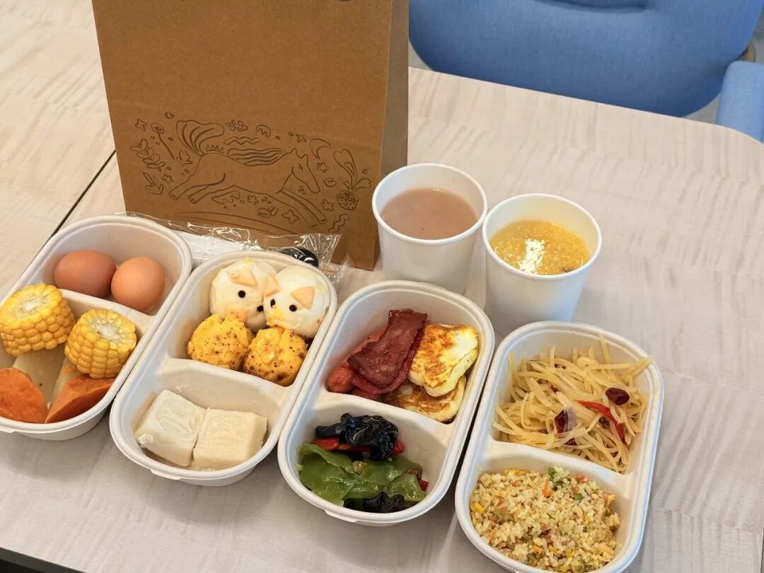 五星酒店把自助卖成了食堂:12888元的年卡,40元的剩菜盲盒