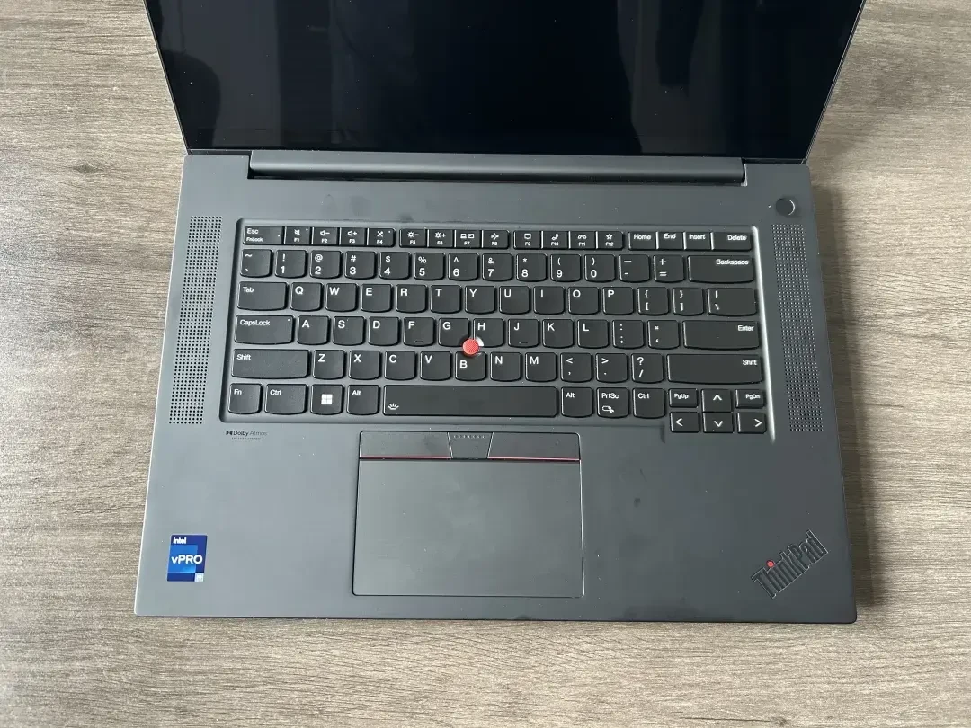 「11000买、5800卖」撞上「新机五千档」:双11 ThinkPad 五六千预算的岔路口党,下单前先把价梯、故障、残值这三本账对完
