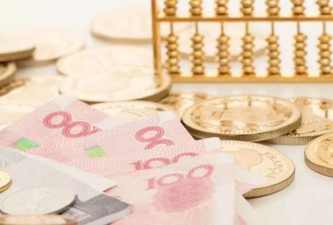 30只红利基金挂出限购,ETF那边百亿资金同时在撤:想配防守仓,先把这本分裂账读明白