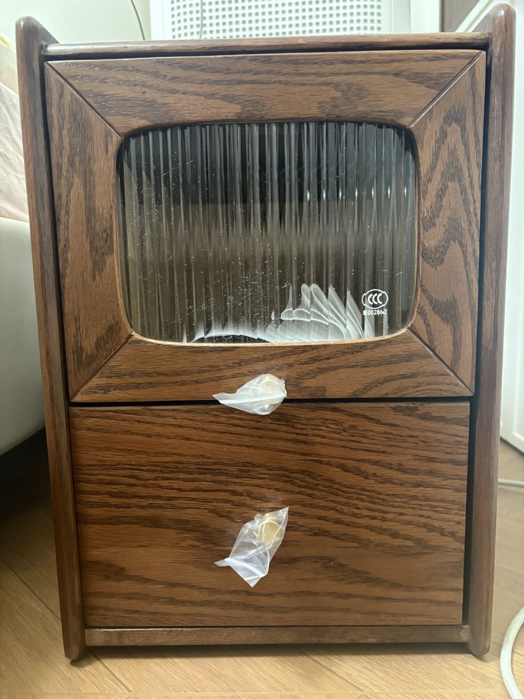 蹲朴愫平替的人，先被两件事打了脸：平替未必便宜，胡桃色也不是黑胡桃