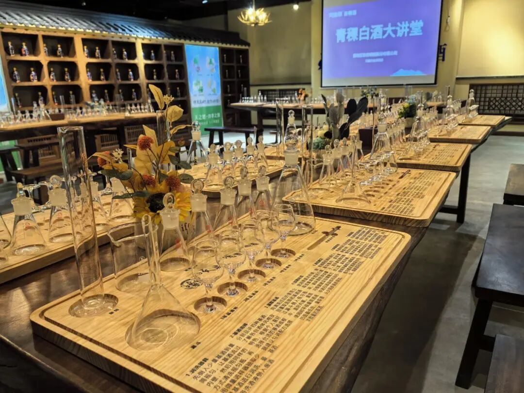 与张帅续约14年,董事长亲自跑越野:天佑德搞体育不玩贴片