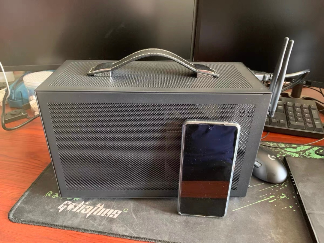 装 ITX 最容易翻车的地方，从来不是性能