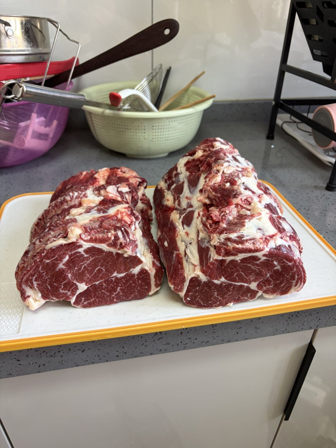 咬开爆汁的撒尿牛丸,主料可能是鸡脖泥:下火锅前,先看清包装上三行字