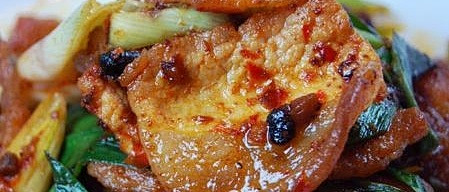 盐煎肉生煸技法与风味解析