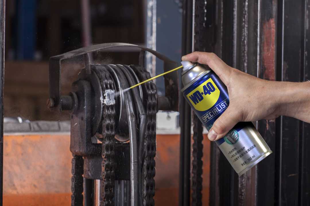 喷出白絮、没有防伪码，先别急着把这罐 WD-40 扔了