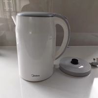 1.7l的大容量烧水壶，烧开一壶水，一天足够了！