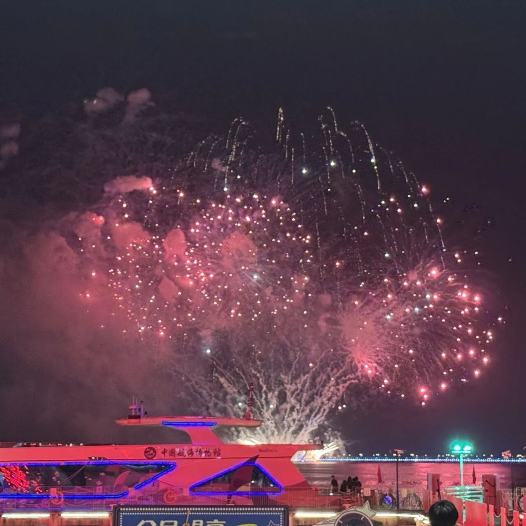 带娃不出沪滑雪：上海冰雪世界皇冠假日酒店实测