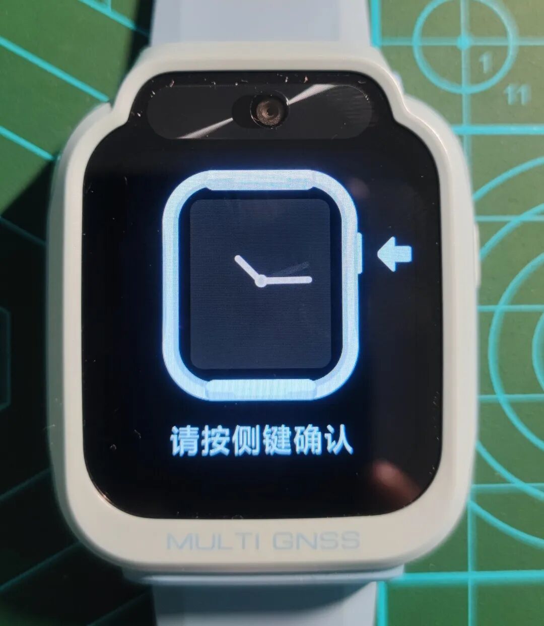 米兔手表上装出来的App:官方的会员套娃,破解的卡到退不出