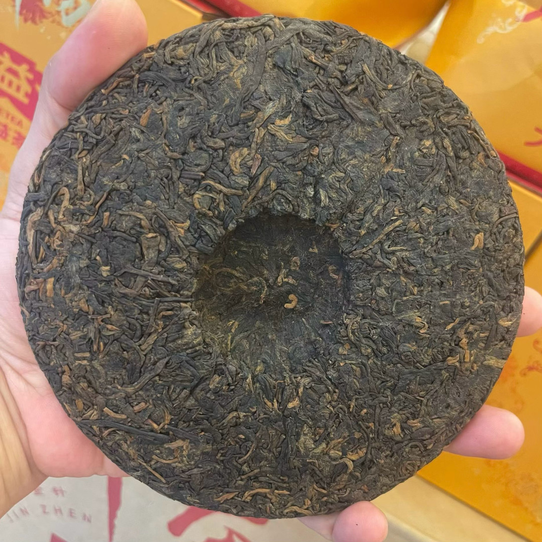 大益金针白莲的荷香，是加进去的吗？