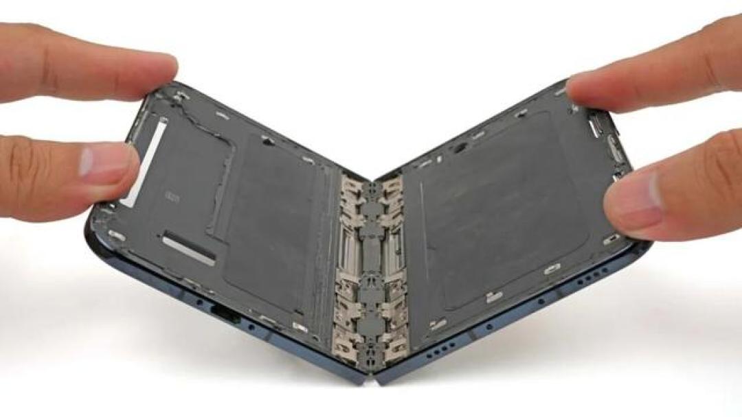 折叠机史上最高5分:iPhone Duo能修,维修单11998