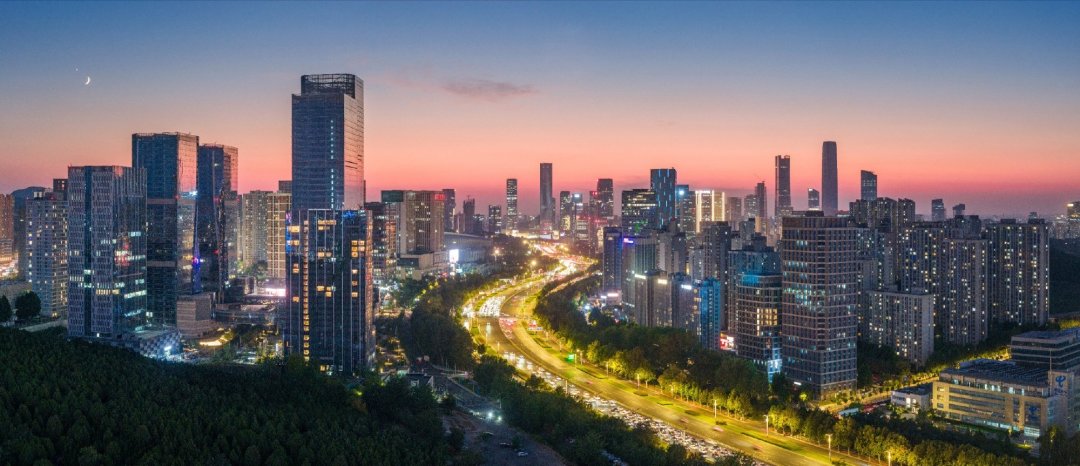 日落越来越早,航拍最值钱的20分钟到了:蓝调夜景照着拍