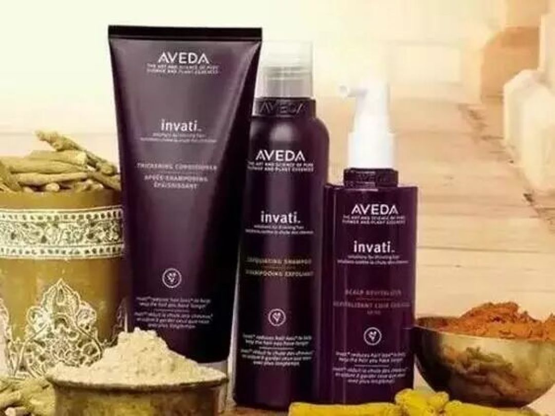 同一瓶 Aveda 1L：专柜 590，中免领券能到 252，双11 前先把渠道账算清