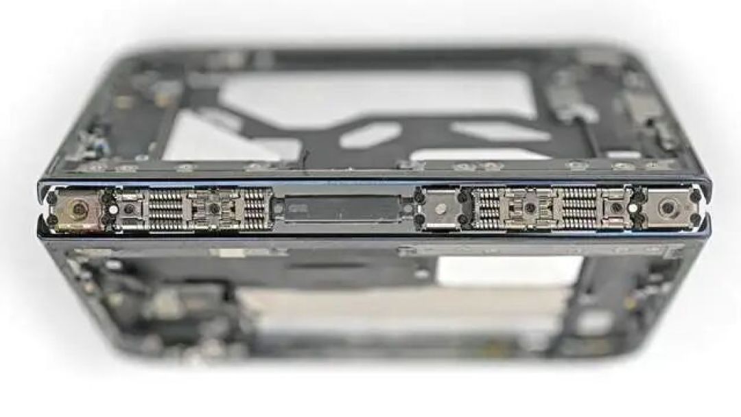 iFixit拆解实锤:iPhone Duo裂屏亮线原因找到!铰链顶压造成应力集中