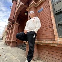 秋日通勤穿搭 | 卫衣搭束脚裤，简单又耐看