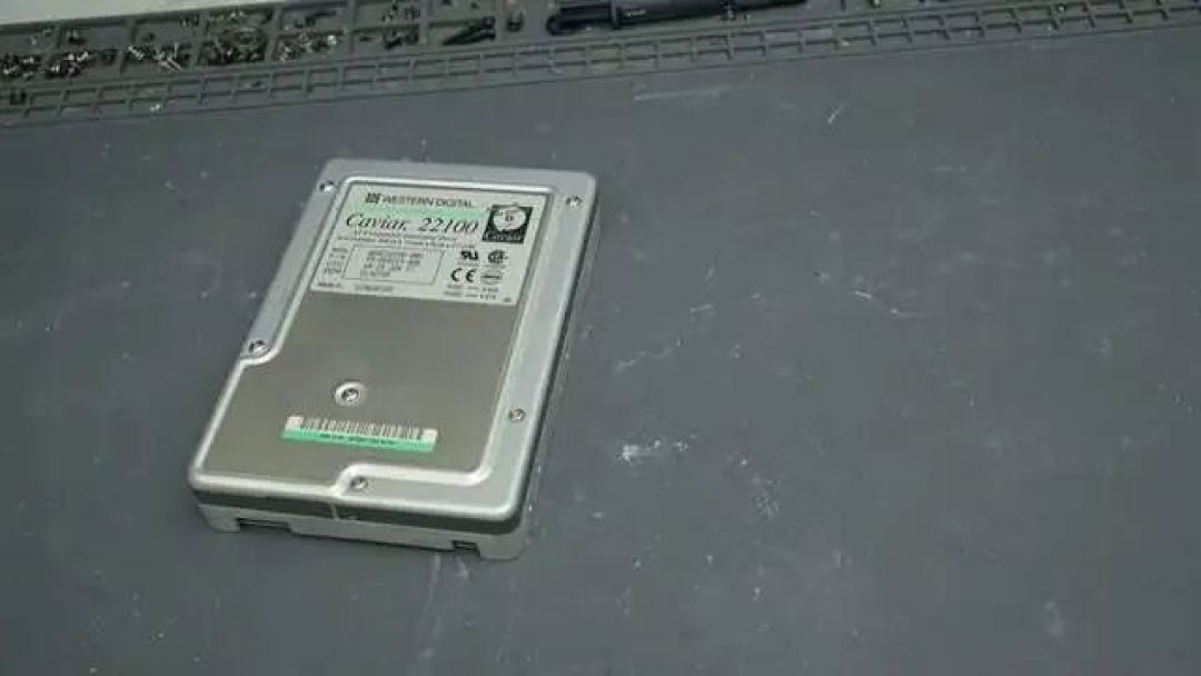 穿越30年,重装童年的第一台电脑:奔腾MMX+32MB内存+S3显卡玩《极品飞车》