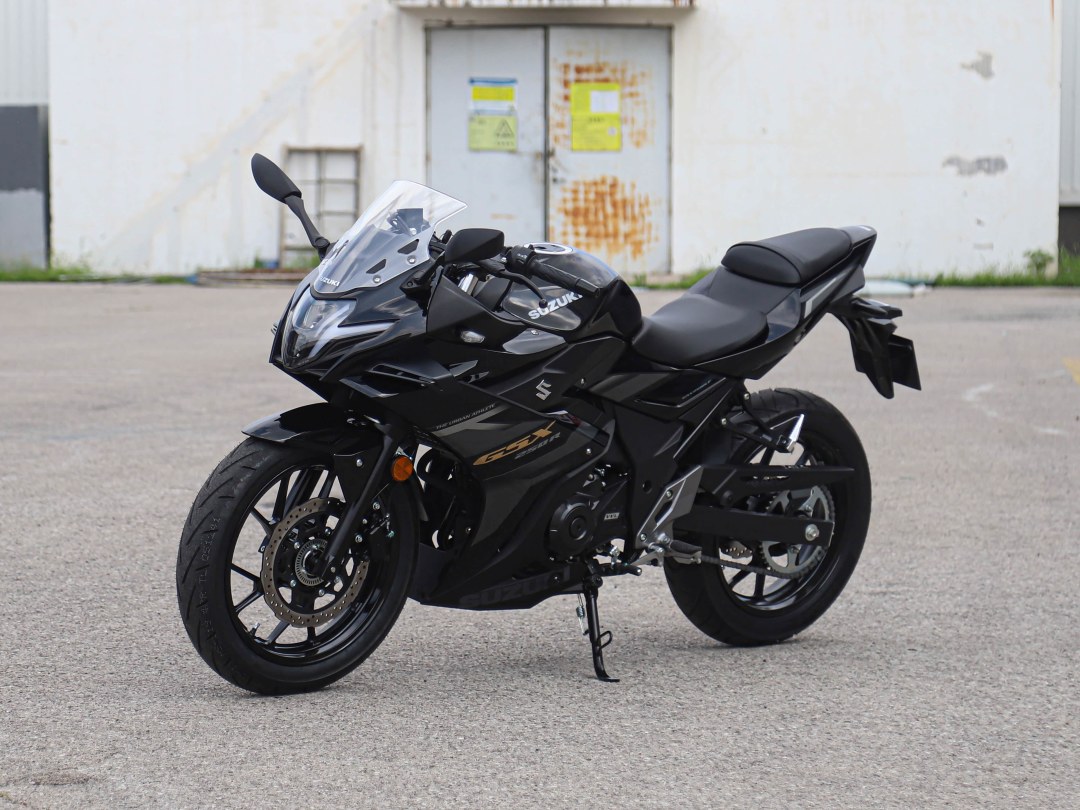 18980元的GSX250R-F,和16500元的25款:多花2480块买到了什么
