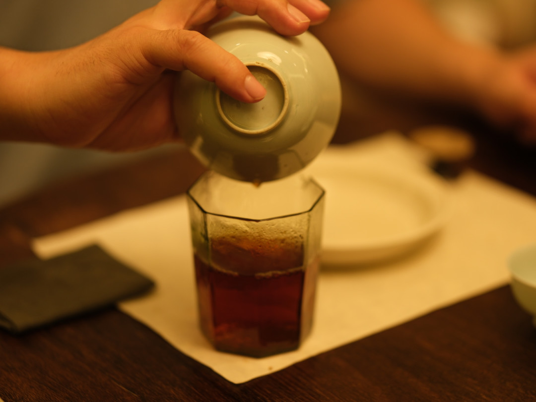 降温后人人都在焖茶：这两种茶越焖越稠滑，那两种一进保温杯就废了