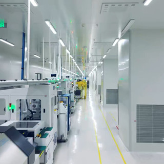 新华社实测手机量产性能一致性：产线盲抽4台真机，跑满1小时差距不足0.2帧