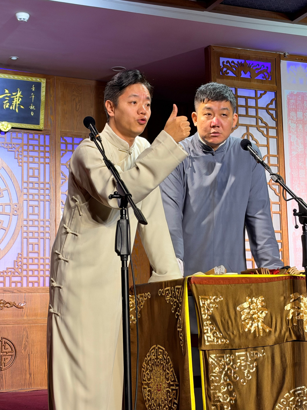 40块笑俩小时,580块追角儿:第一次去天津听相声,先选场次再选园子