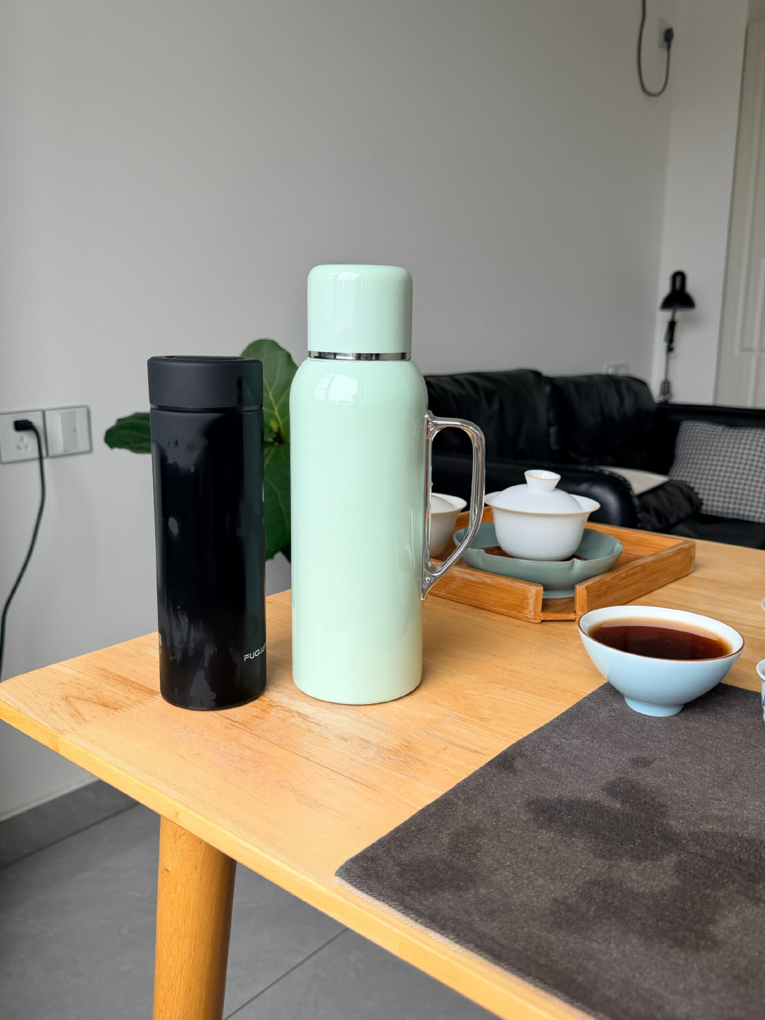 保温杯泡茶“伤身”是谣,焖苦是真:哪类茶越焖越香,哪类三分钟就得捞出来