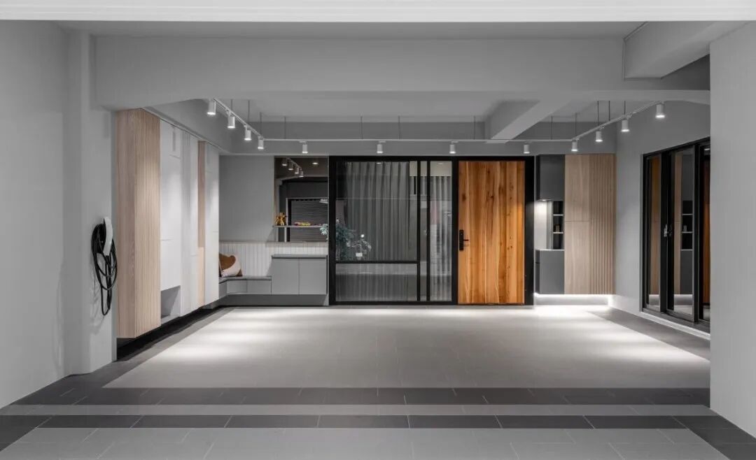 原来车库可以这么高级!这 4 个设计让我家车库实用度直接翻倍!