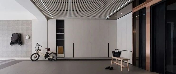 原来车库可以这么高级！这 4 个设计让我家车库实用度直接翻倍！