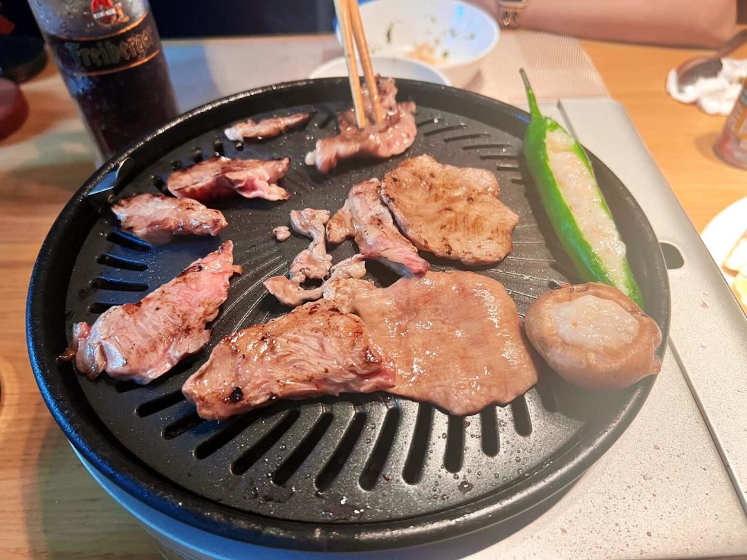 岩谷烤盘底下那个盛水盘,比火力更影响这顿肉
