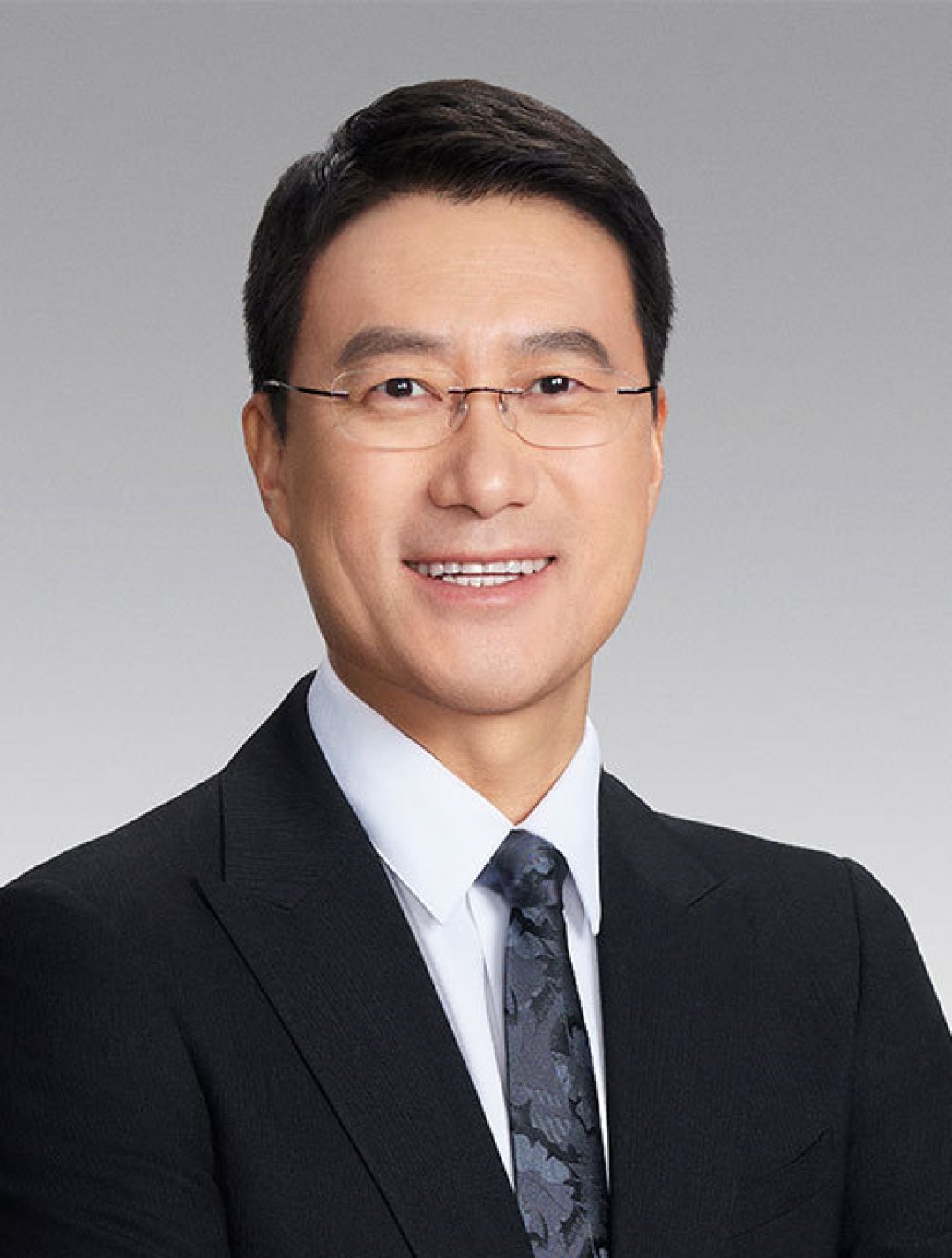 彭博出列、何刚进董事会：这次华为换人，真不是冲着余承东