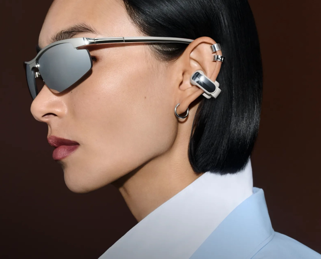 定义了 OWS 品类的 Bose 旧部，逼着老东家补齐了产品线