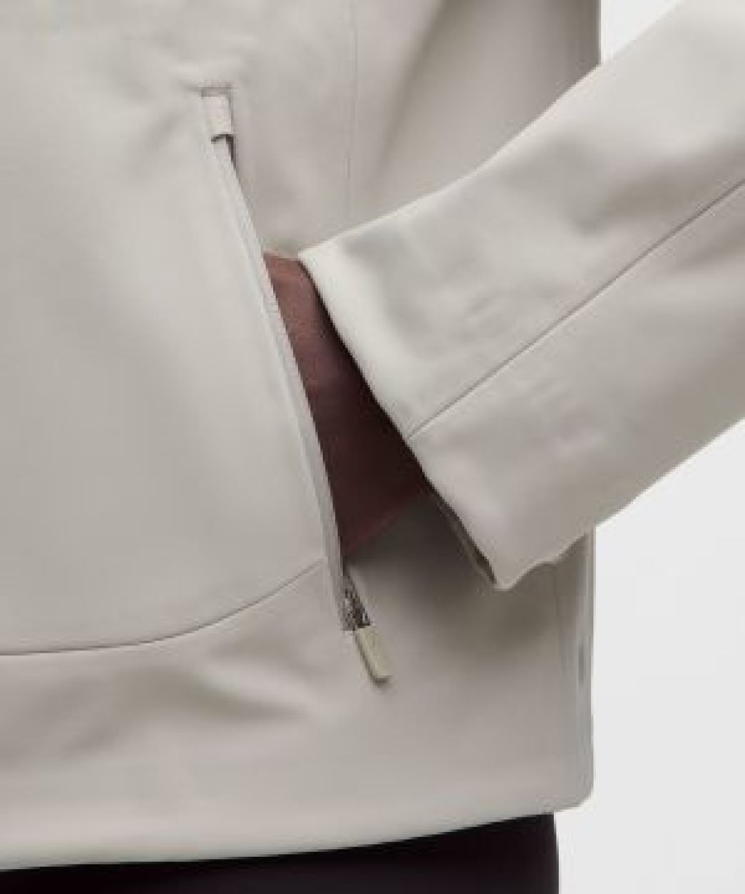 1800块的lululemon软壳，穿三次就起球：这件“最美外套”还值得买吗