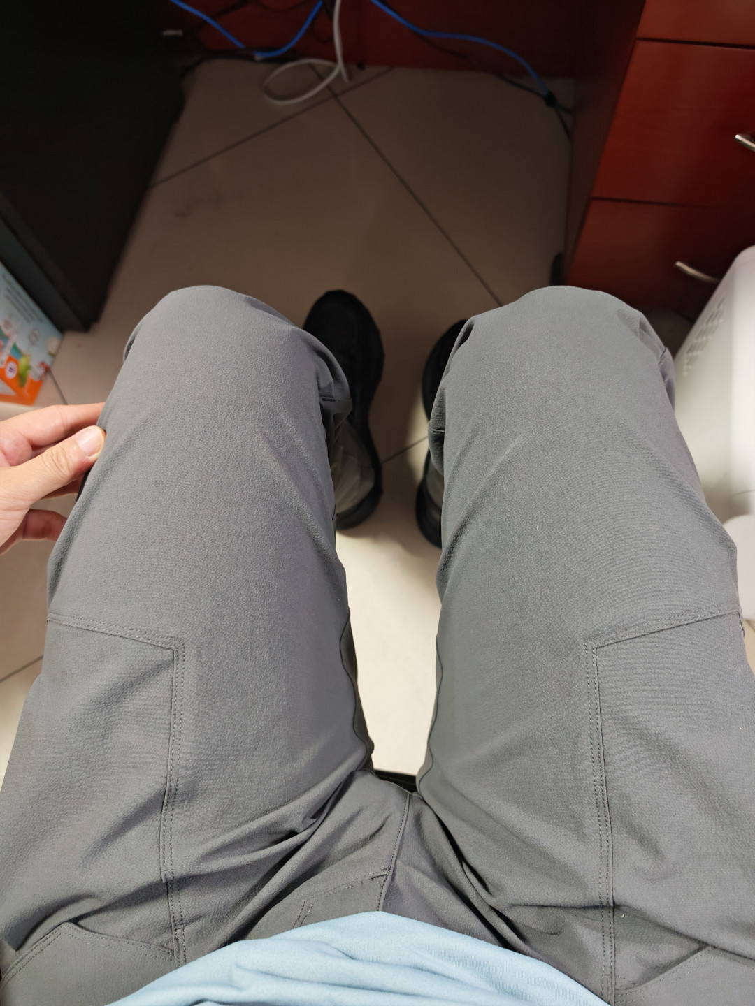 一条裤子卖出93万条:到底是谁在买龙牙?