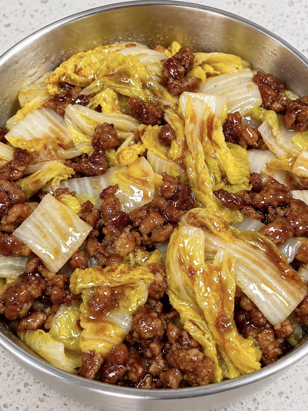 家里只有电磁炉？先搞懂物理：锅温被菜里的水钉在100℃