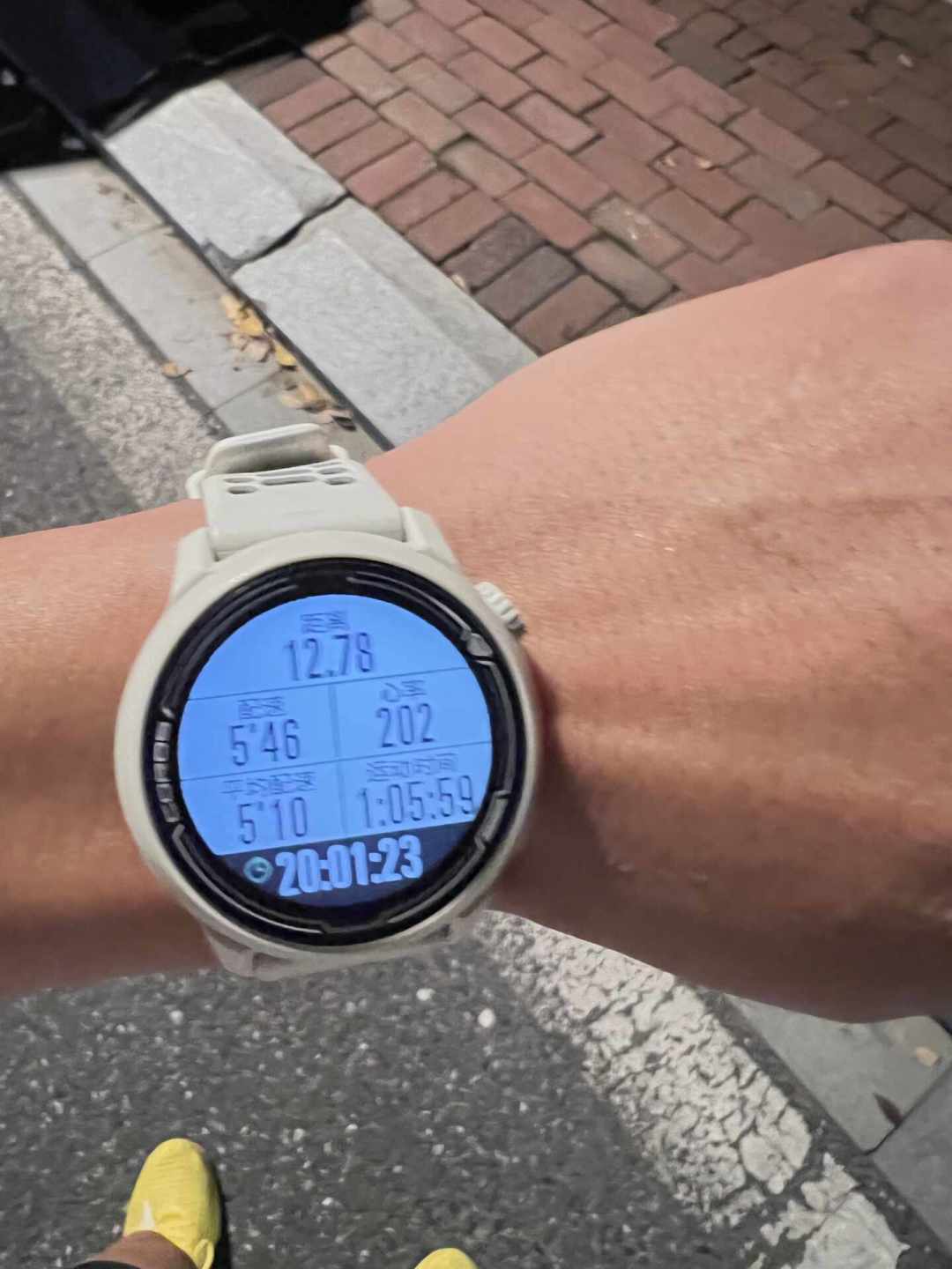 冬天心率直接变步频：高驰的心率飘了，先别怪表