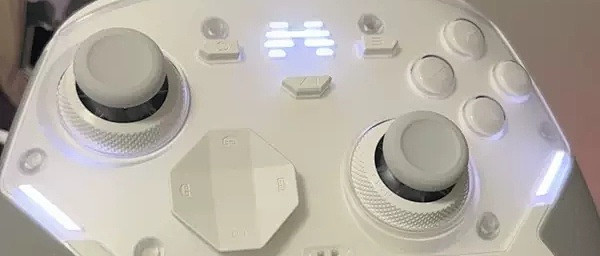 北通鲲鹏静音手柄的平衡体验