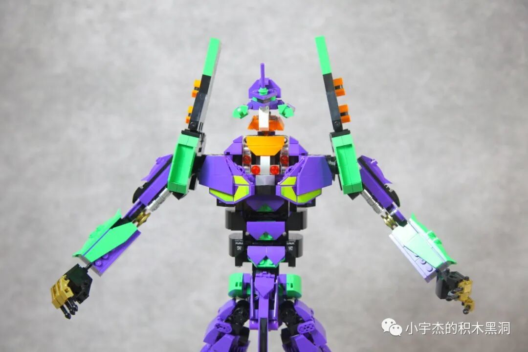 【小雨姐评测】K盒子 V5013 B级机甲 EVA初音战士DJ-Rambo Man-01