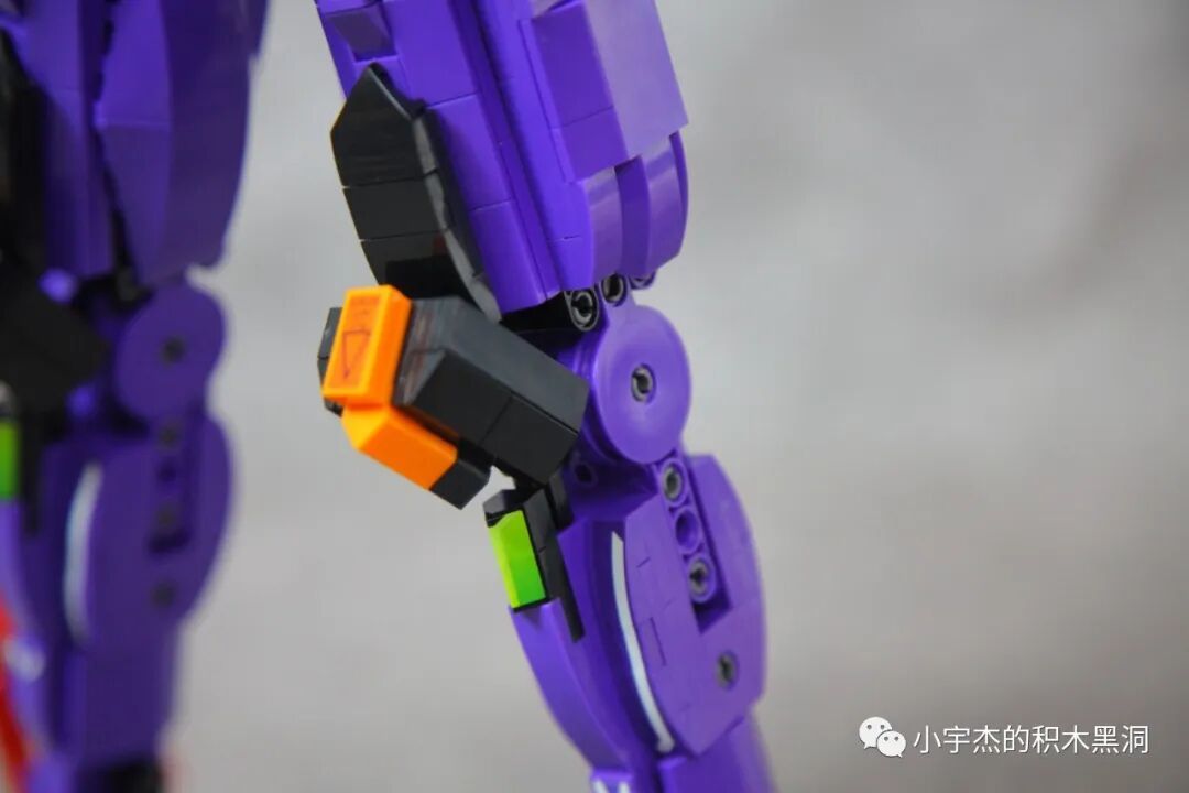 【小雨姐评测】K盒子 V5013 B级机甲 EVA初音战士DJ-Rambo Man-01