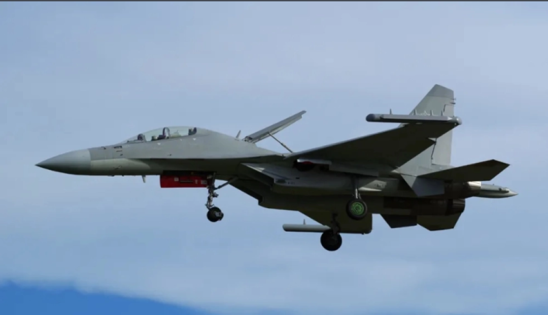 【小雨姐评测】奇妙积木23036 歼-16D电子攻击机 1:29J-16D Electronic Attack Aircraft