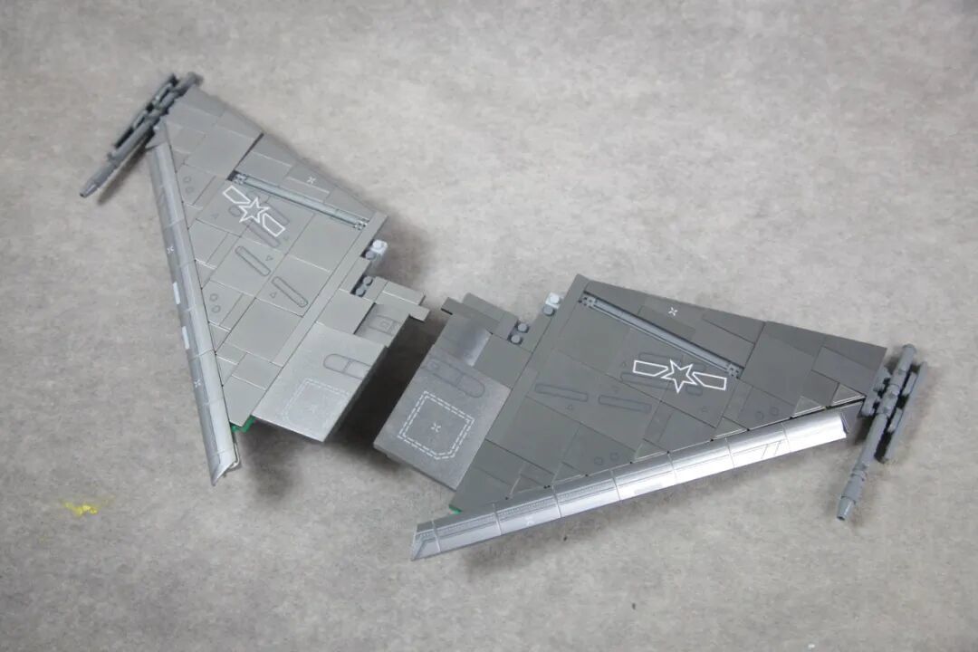 【小雨姐评测】奇妙积木23036 歼-16D电子攻击机 1:29J-16D Electronic Attack Aircraft