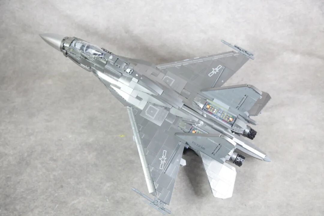 【小雨姐评测】奇妙积木23036 歼-16D电子攻击机 1:29J-16D Electronic Attack Aircraft