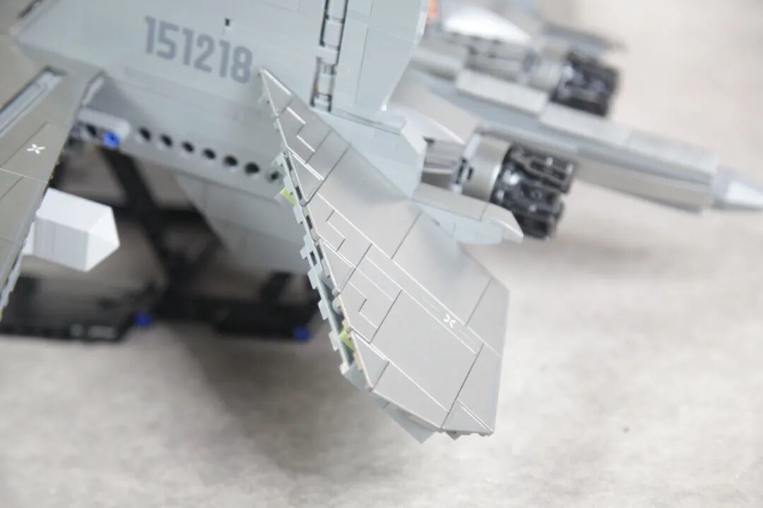 【小雨姐评测】奇妙积木23036 歼-16D电子攻击机 1:29J-16D Electronic Attack Aircraft